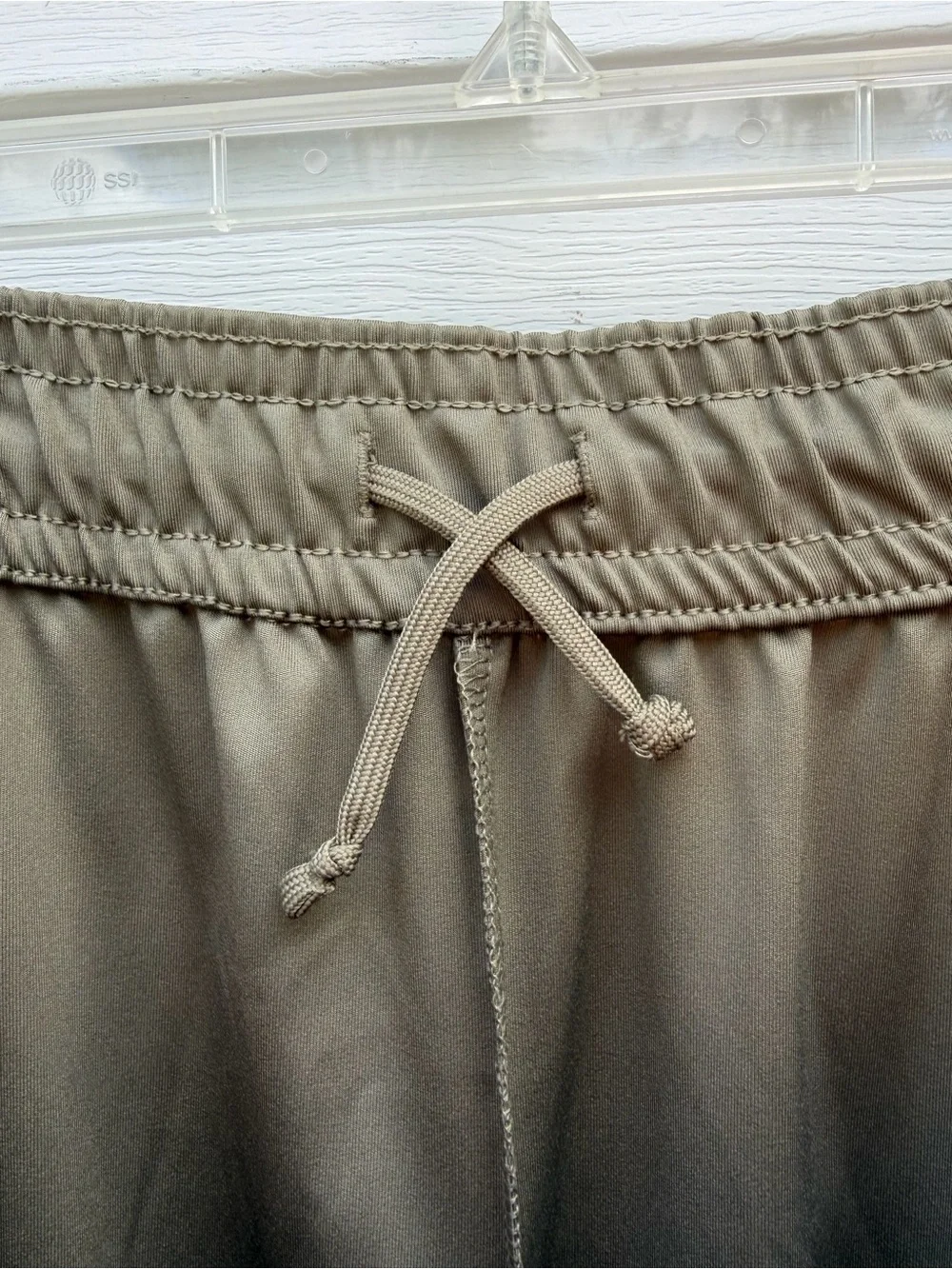 Womens Columbia Ankle pant in olive